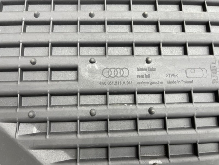 Audi / A6 / Коврик салона