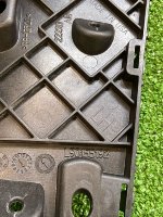 Chevrolet / Tahoe / Накладка фары