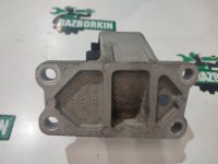 Land Rover / Range Rover Sport / Опора кпп