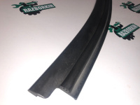 BMW / X3 / Уплотнитель капота