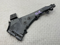 Audi / Q7 / Кронштейн бампера