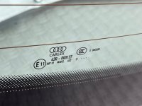 Audi / A6 / Стекло заднее