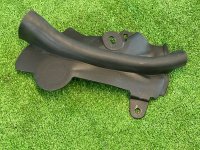 BMW / 7-Series / Уплотнитель капота