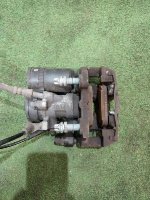 BMW / X1 / Суппорт тормозной