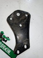 Mercedes-Benz / GLC 250d 4-matic / Кронштейн подрамника