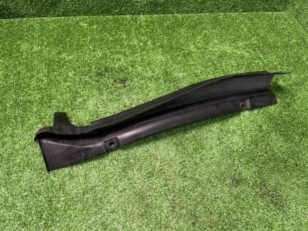 Mercedes-Benz / 300E / Водосток