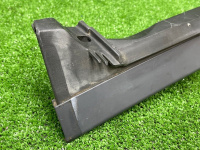 Mercedes-Benz / 190e / Молдинг стекла