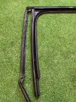 Volkswagen / Touareg / Уплотнитель стекла двери Volkswagen / Touareg / Уплотнитель стекла двери