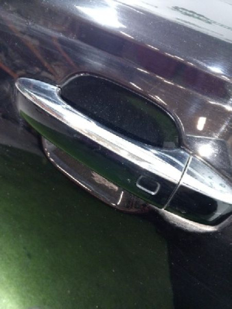 Audi / A6 / Дверь боковая