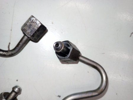 Mercedes-Benz / E-Class / трубки топливные