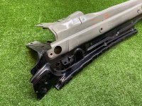 Audi / Q7 / Кронштейн крыла