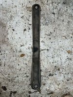 BMW / 5-Series / Поперечина