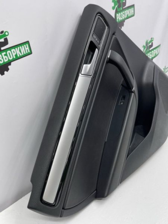Volkswagen / Touareg / Обшивка двери