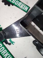 Volkswagen / Touareg / Кронштейн