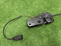 Audi / Q7 / Замок капота