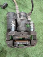 BMW / X1 / Суппорт тормозной