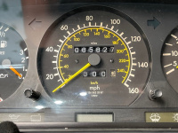 Mercedes-Benz / E-Class / Панель приборов