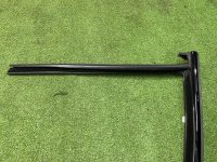 BMW / 1-Series / Уплотнитель стекла двери