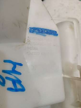 Volvo / XC60 / Бачок омывателя