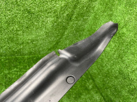 Volkswagen / Touareg / Пыльник крыла