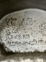 Volkswagen / Touareg / Опора двигателя