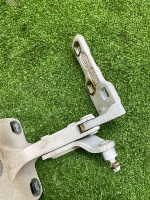 Land Rover / Range Rover / Петля крышки багажника