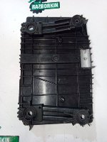 Mercedes-Benz / GLC 250d 4-matic / Площадка АКБ