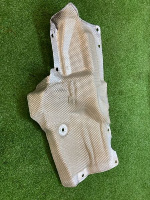 Audi / Q8 / теплозащитный экран