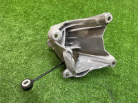 Audi / A5 / Опора двигателя