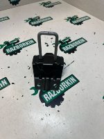 BMW / X1 / Крюк замка капота