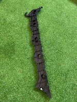 Chevrolet / Tahoe / Направляющая бампера