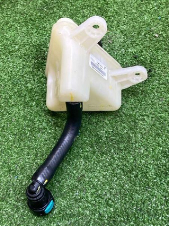 Ford / EXPLORER / Бачок для тормозной жидкости