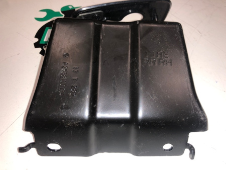 Mercedes-Benz / GLC 250d 4-matic / Кронштейн