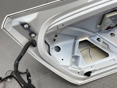 BMW / M6 / Крышка багажника