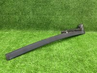 Mercedes-Benz / 190e / Молдинг стекла