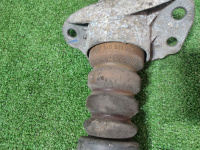 Audi / Q3 / Амортизатор подвески