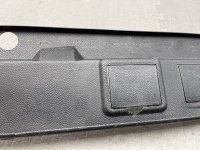 Mercedes-Benz / E-Class / Накладка багажника