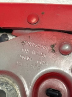 Audi / A3 / Петля капота