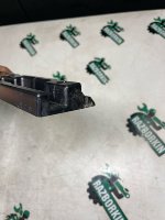 BMW / 7-Series / Кронштейн крепления порога