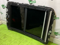 Audi / Q7 / Панорамная крыша