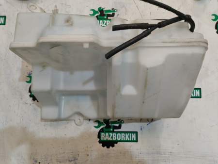 Volvo / XC60 / Бачок омывателя