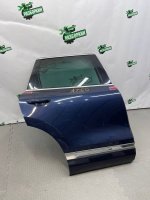 Volkswagen / Touareg / Дверь боковая