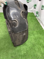 BMW / 7-Series / Подкрылок