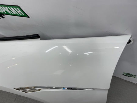 BMW / M6 / Крыло