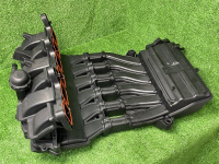 Volkswagen / Touareg / Коллектор впускной