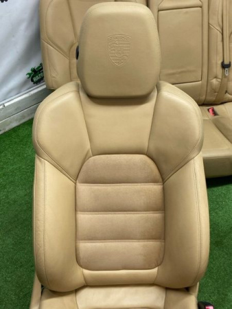 Porsche / Cayenne / Комплект сидений Porsche Cayenne