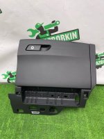 Audi / A4 / Бардачок