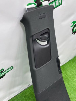 Audi / Q7 / Накладка стойки