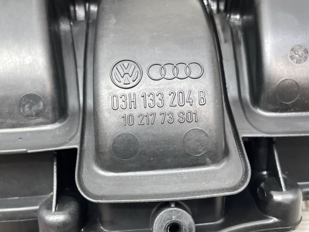 Volkswagen / Touareg / Коллектор впускной