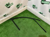 Volkswagen / Tiguan / Направляющая стекла двери